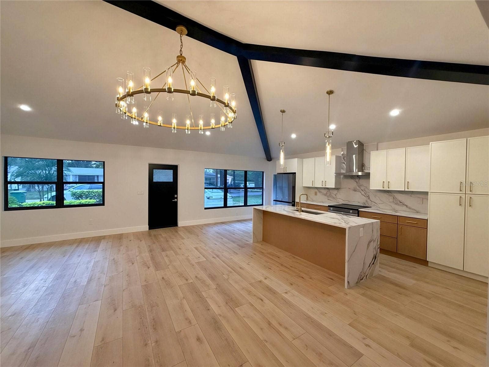 605 N WOODLYNNE AVENUE, Tampa, FL 33609