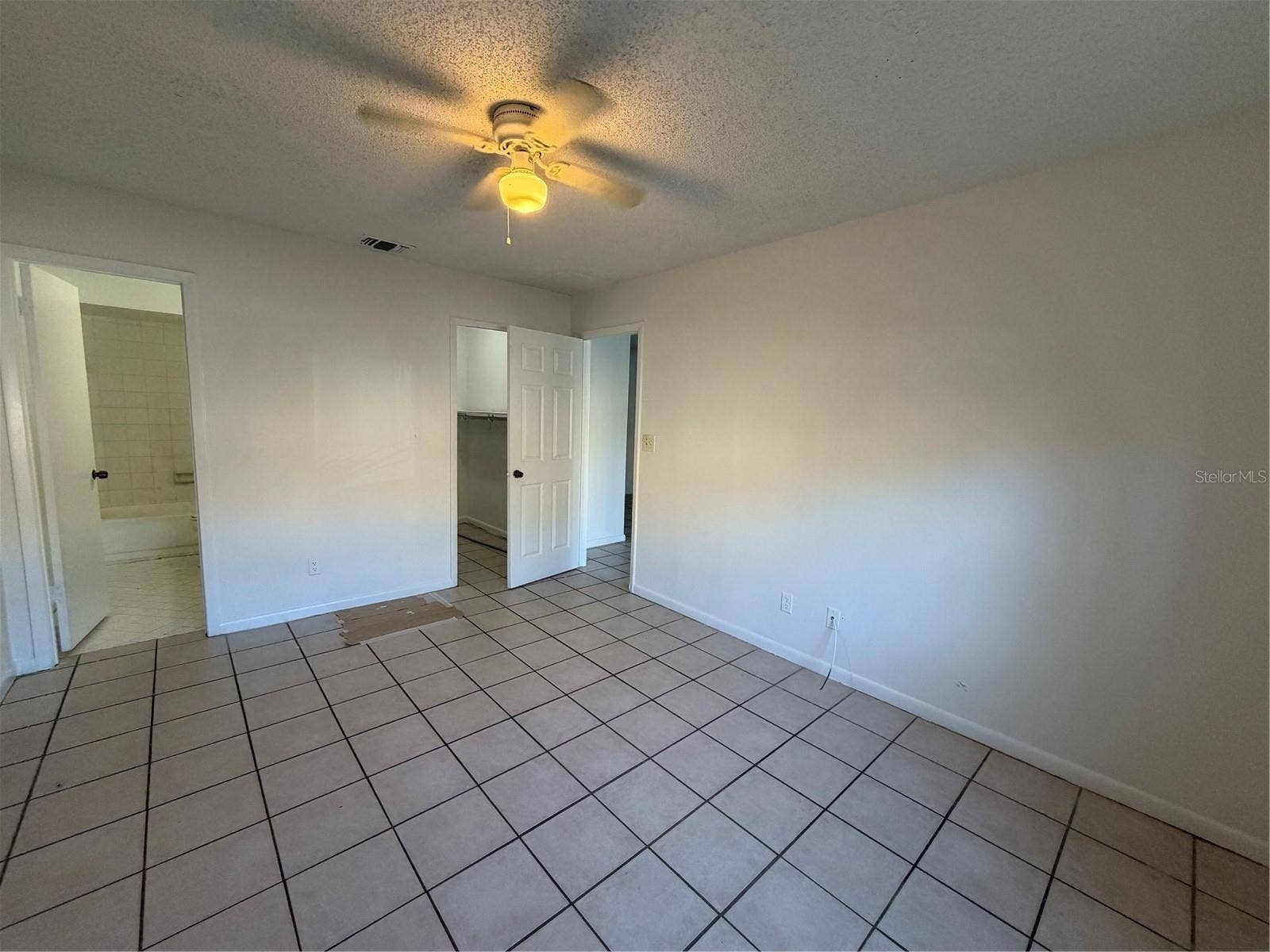 5225 VIA HACIENDA CIRCLE, #B114, Orlando, FL 32839 5225 VIA HACIENDA CIRCLE, #B114, Orlando, FL 32839