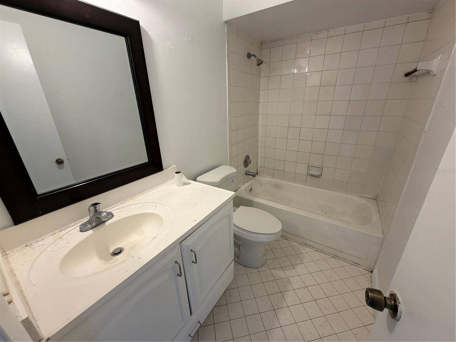 5225 VIA HACIENDA CIRCLE, #B114, Orlando, FL 32839 5225 VIA HACIENDA CIRCLE, #B114, Orlando, FL 32839