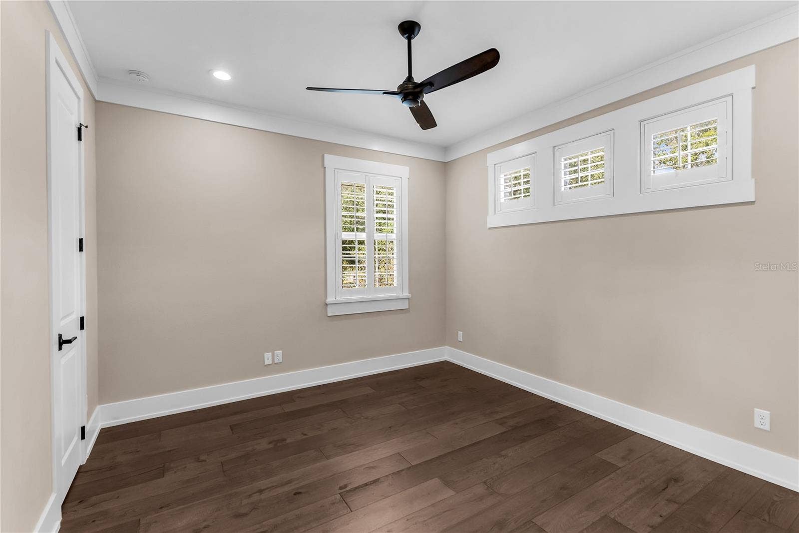 BEDROOM SUITE #2