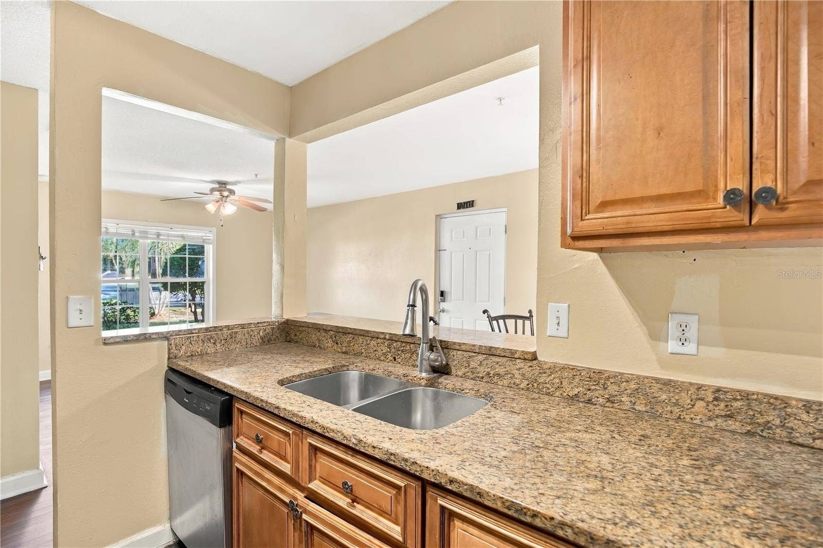 2031 DIXIE BELLE DRIVE, #2031M, Orlando, FL 32812