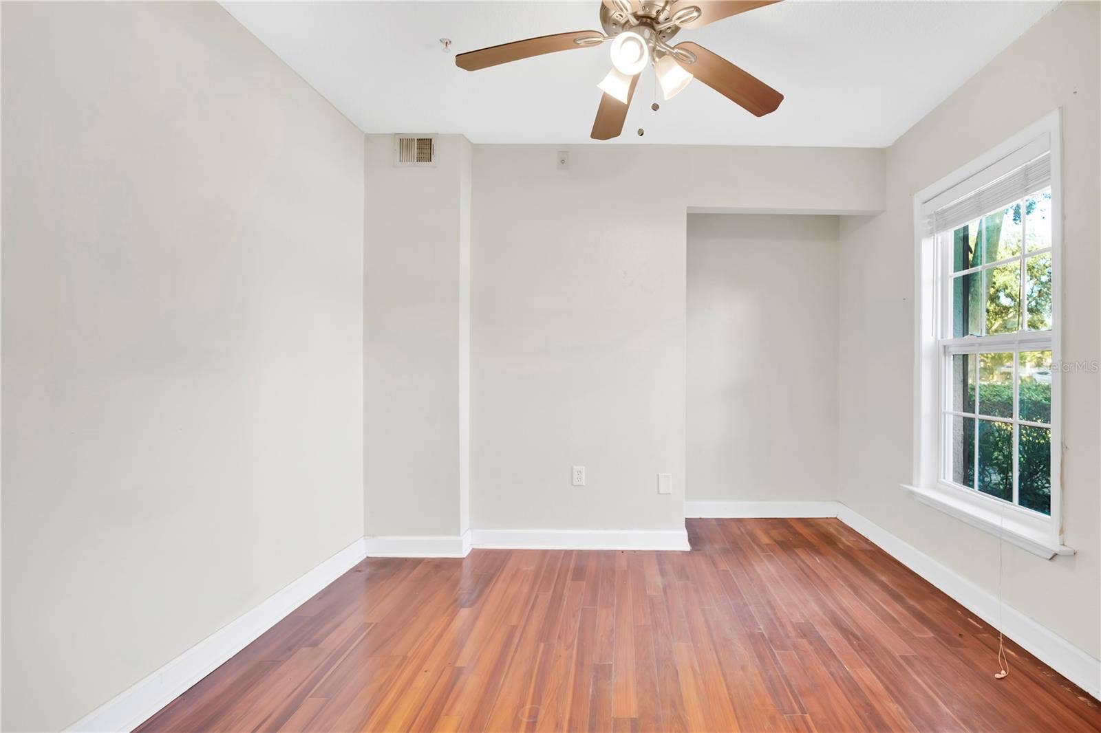 2031 DIXIE BELLE DRIVE, #2031M, Orlando, FL 32812