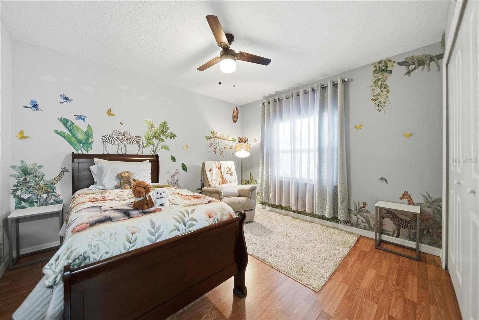 4901 SUDBURY COURT, Orlando, FL 32826 4901 SUDBURY COURT, Orlando, FL 32826