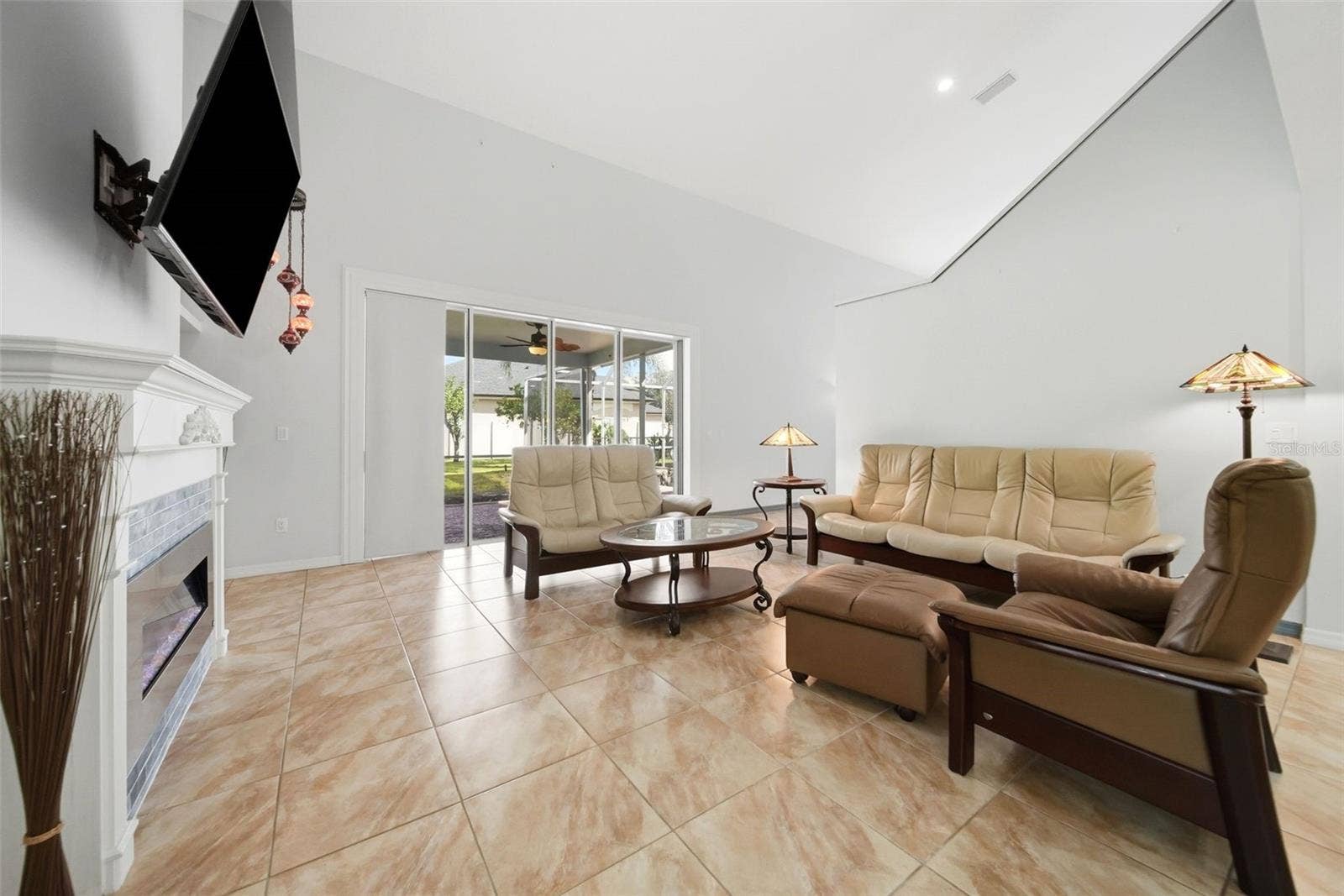 4901 SUDBURY COURT, Orlando, FL 32826 4901 SUDBURY COURT, Orlando, FL 32826