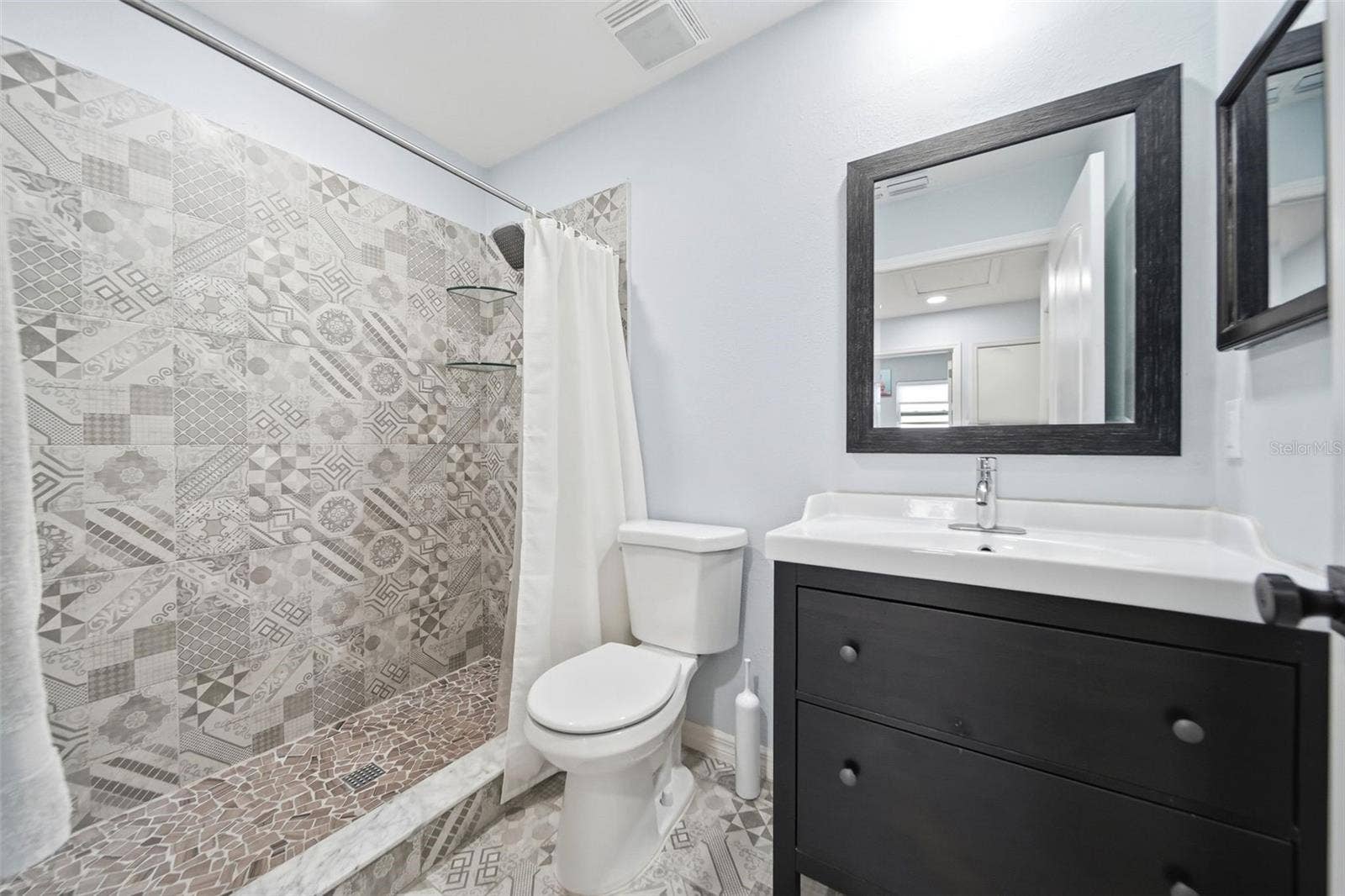 4901 SUDBURY COURT, Orlando, FL 32826 4901 SUDBURY COURT, Orlando, FL 32826