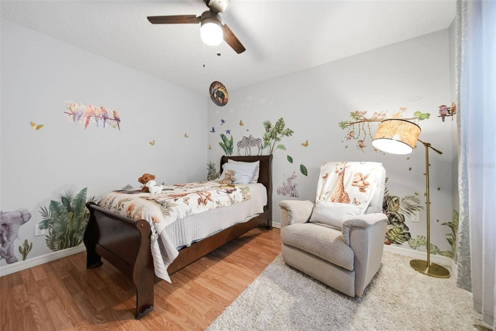 4901 SUDBURY COURT, Orlando, FL 32826 4901 SUDBURY COURT, Orlando, FL 32826