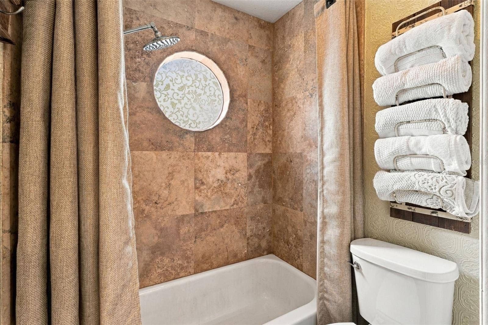 8426 DIAMOND COVE CIRCLE, Orlando, FL 32836 8426 DIAMOND COVE CIRCLE, Orlando, FL 32836