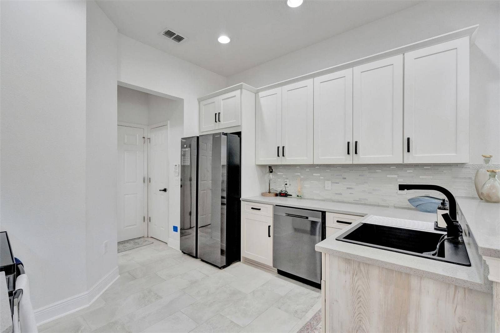 4892 BEACH BOULEVARD, Orlando, FL 32803