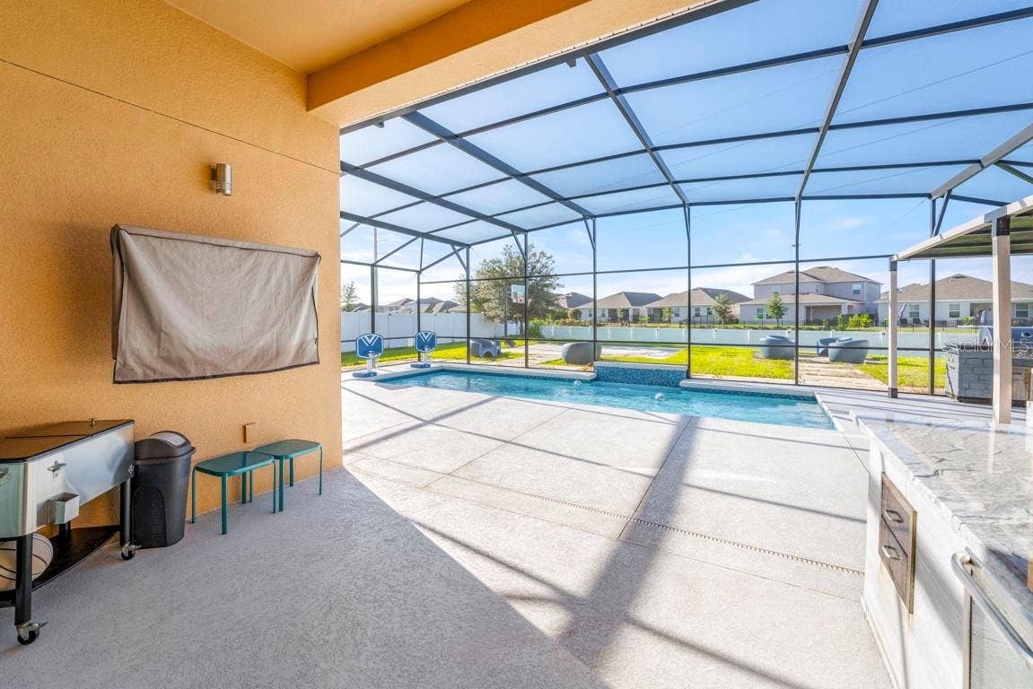 9560 LAUNCH POINT ROAD, Orlando, FL 32832