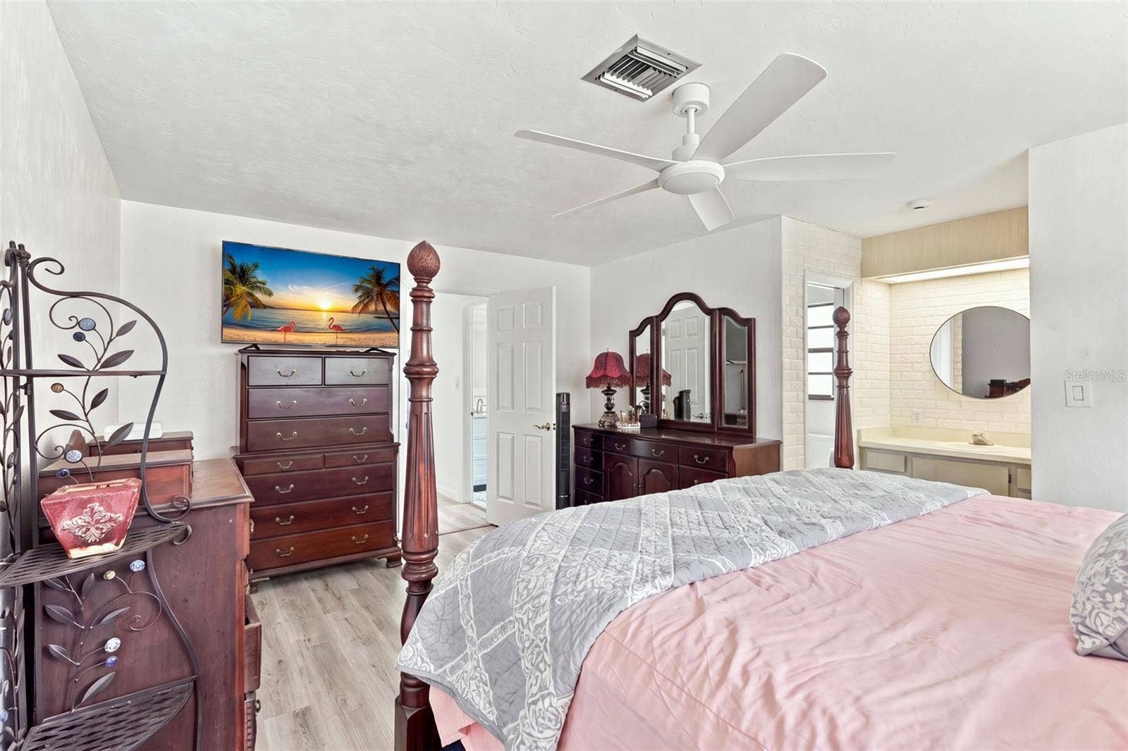 2460 E CROOKED LAKE CLUB BOULEVARD, Eustis, FL 32726 2460 E CROOKED LAKE CLUB BOULEVARD, Eustis, FL 32726