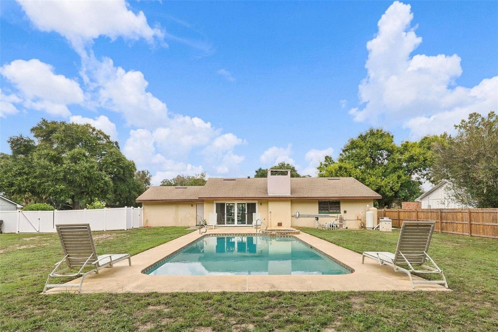 2460 E CROOKED LAKE CLUB BOULEVARD, Eustis, FL 32726 2460 E CROOKED LAKE CLUB BOULEVARD, Eustis, FL 32726