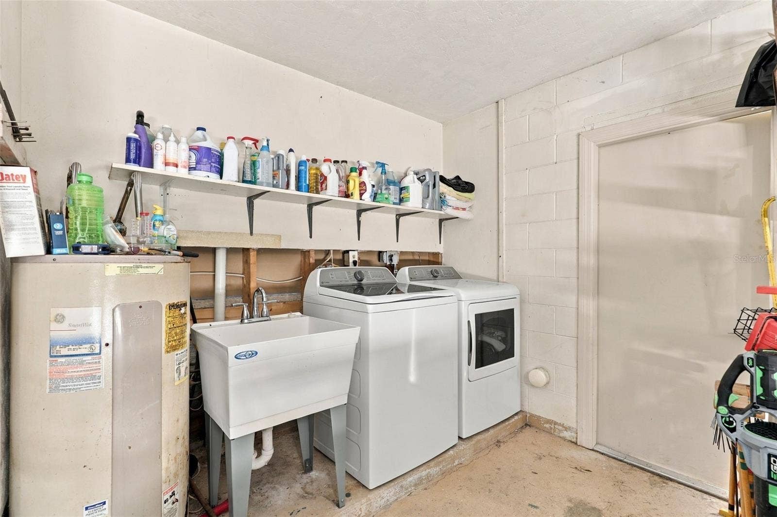 2460 E CROOKED LAKE CLUB BOULEVARD, Eustis, FL 32726 2460 E CROOKED LAKE CLUB BOULEVARD, Eustis, FL 32726