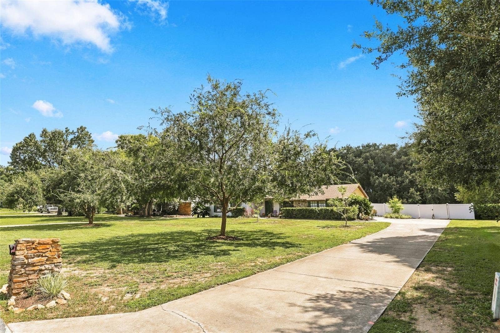 2460 E CROOKED LAKE CLUB BOULEVARD, Eustis, FL 32726 2460 E CROOKED LAKE CLUB BOULEVARD, Eustis, FL 32726