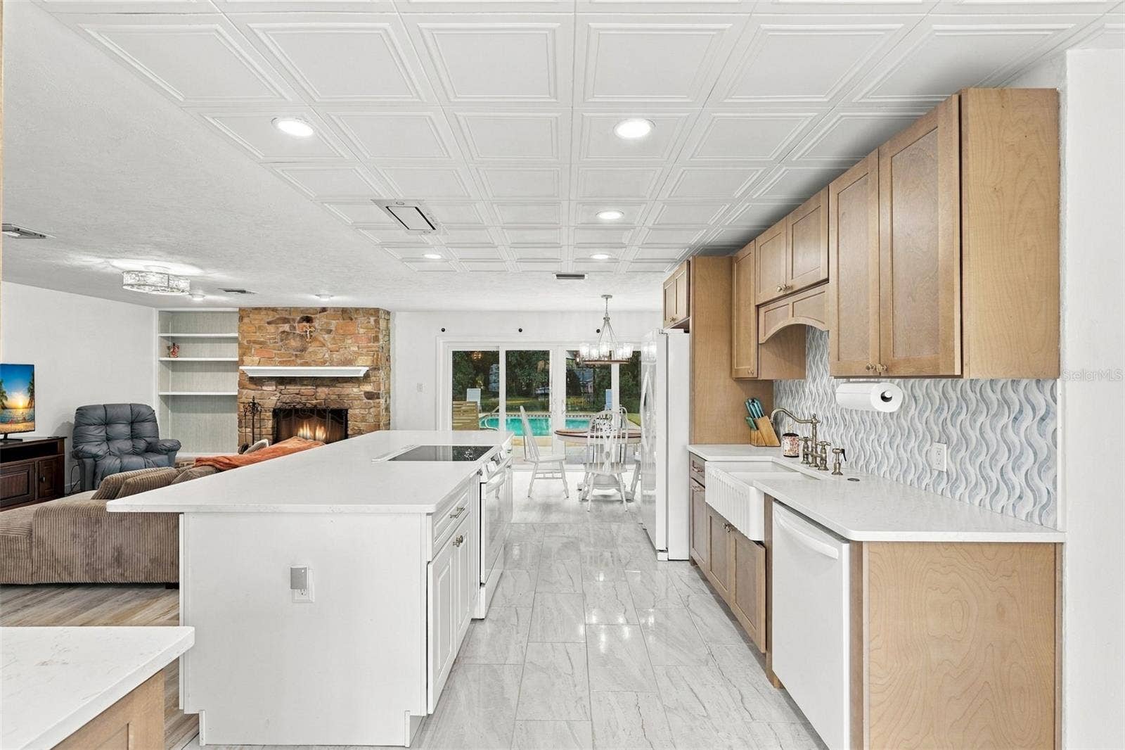 2460 E CROOKED LAKE CLUB BOULEVARD, Eustis, FL 32726 2460 E CROOKED LAKE CLUB BOULEVARD, Eustis, FL 32726