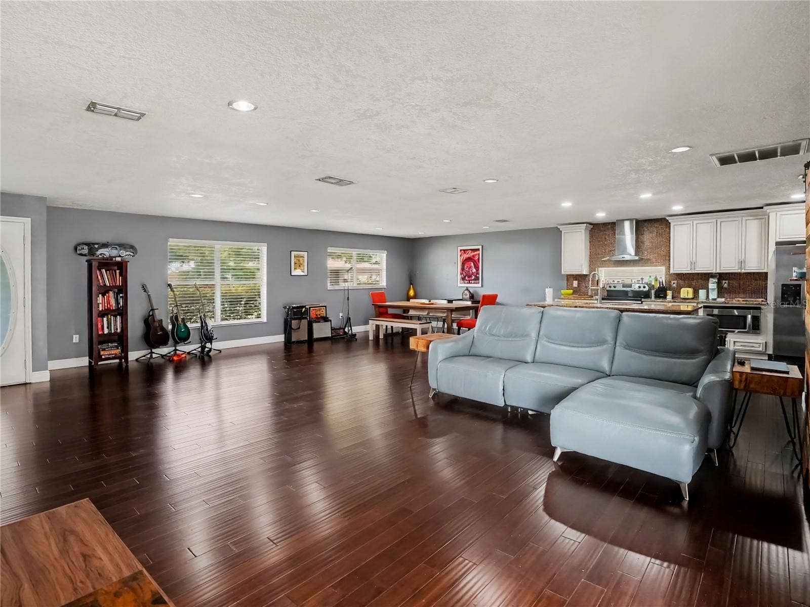 5111 DARDEN AVENUE, Belle Isle, FL 32812 5111 DARDEN AVENUE, Belle Isle, FL 32812