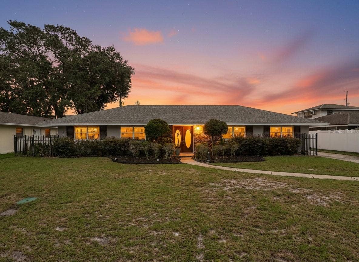 5111 DARDEN AVENUE, Belle Isle, FL 32812 5111 DARDEN AVENUE, Belle Isle, FL 32812