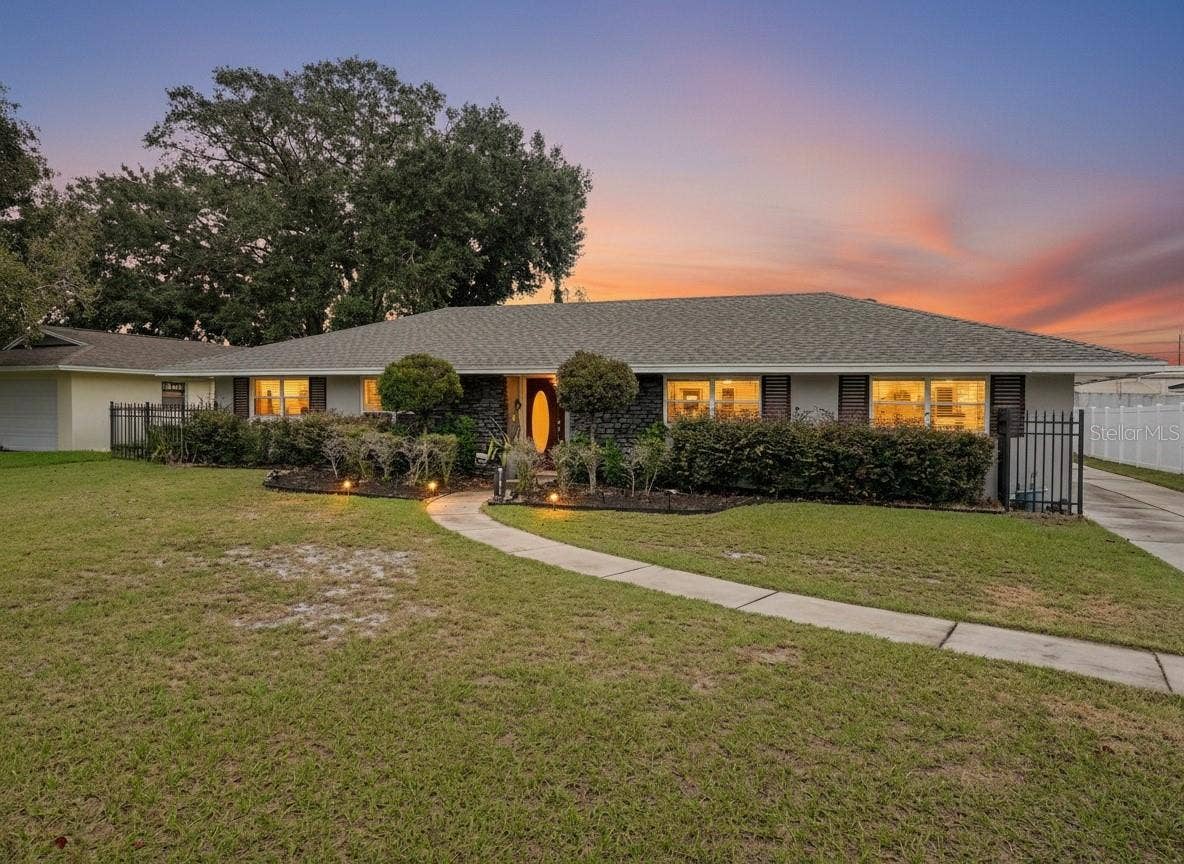 5111 DARDEN AVENUE, Belle Isle, FL 32812 5111 DARDEN AVENUE, Belle Isle, FL 32812