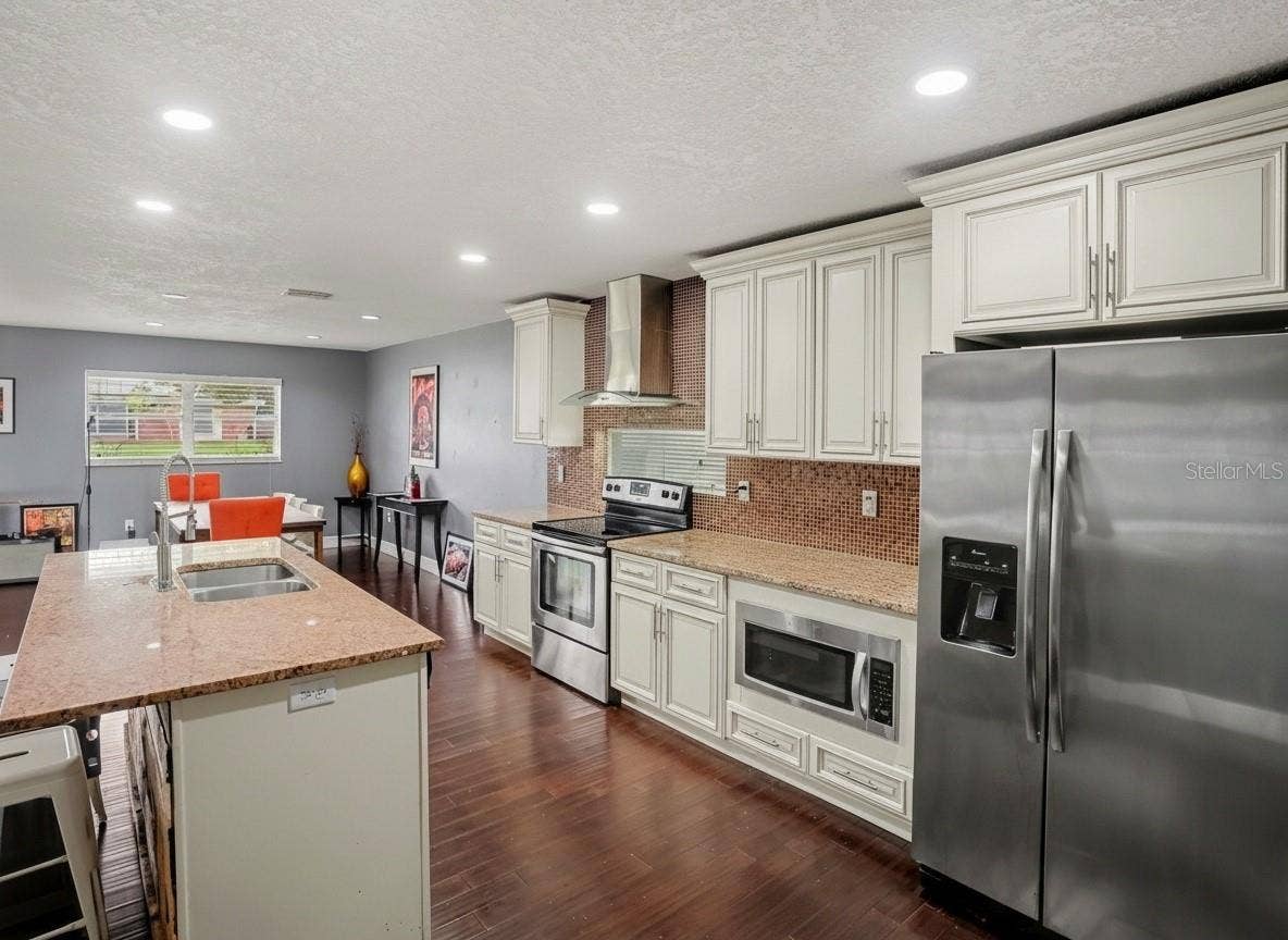 5111 DARDEN AVENUE, Belle Isle, FL 32812 5111 DARDEN AVENUE, Belle Isle, FL 32812