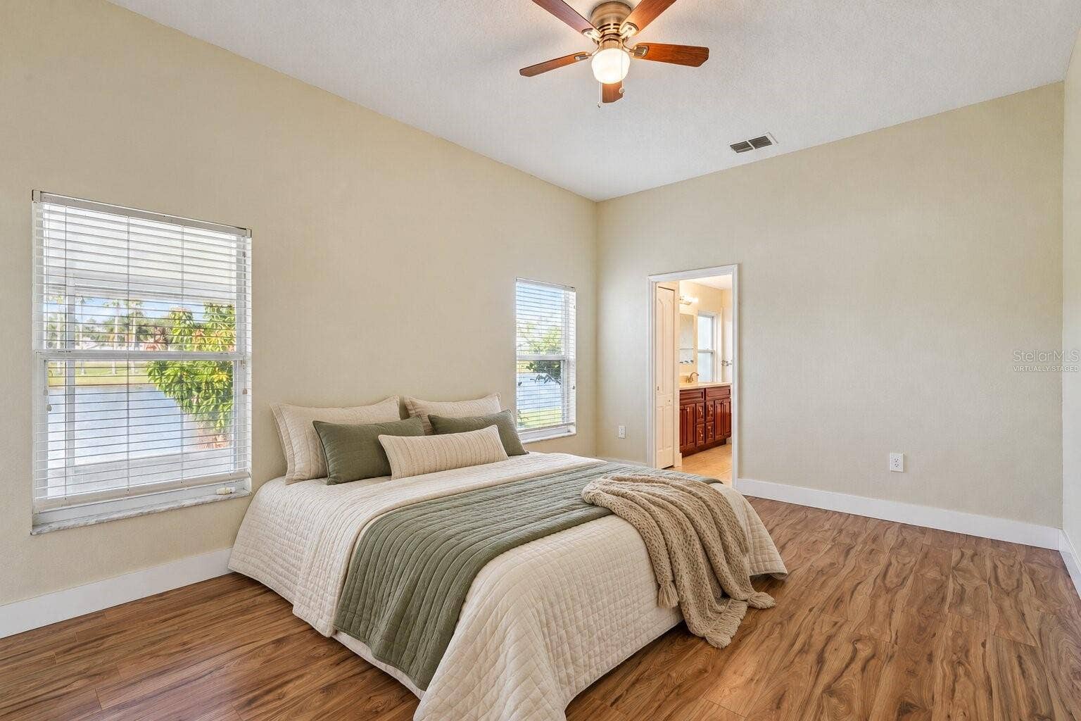 4207 ANDOVER CAY BOULEVARD, Orlando, FL 32825 Virtually Staged