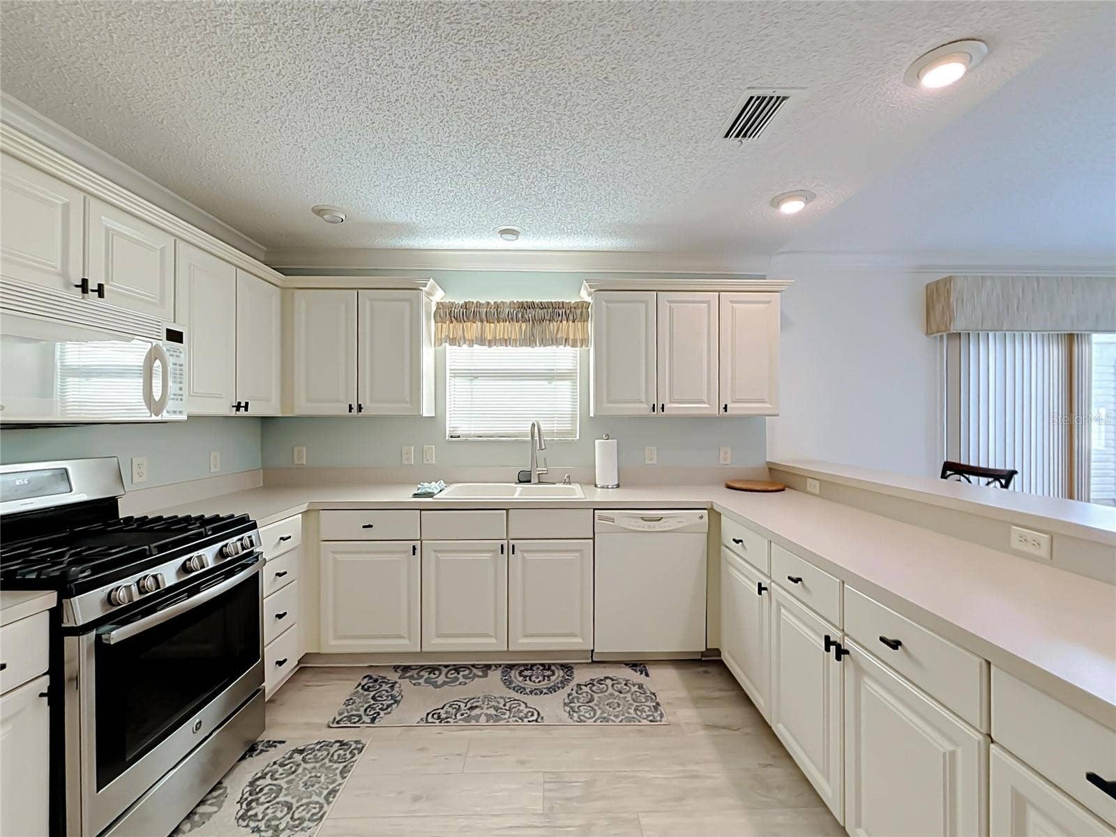 972 ROCKVILLE PLACE, The Villages, FL 32162 972 ROCKVILLE PLACE, The Villages, FL 32162
