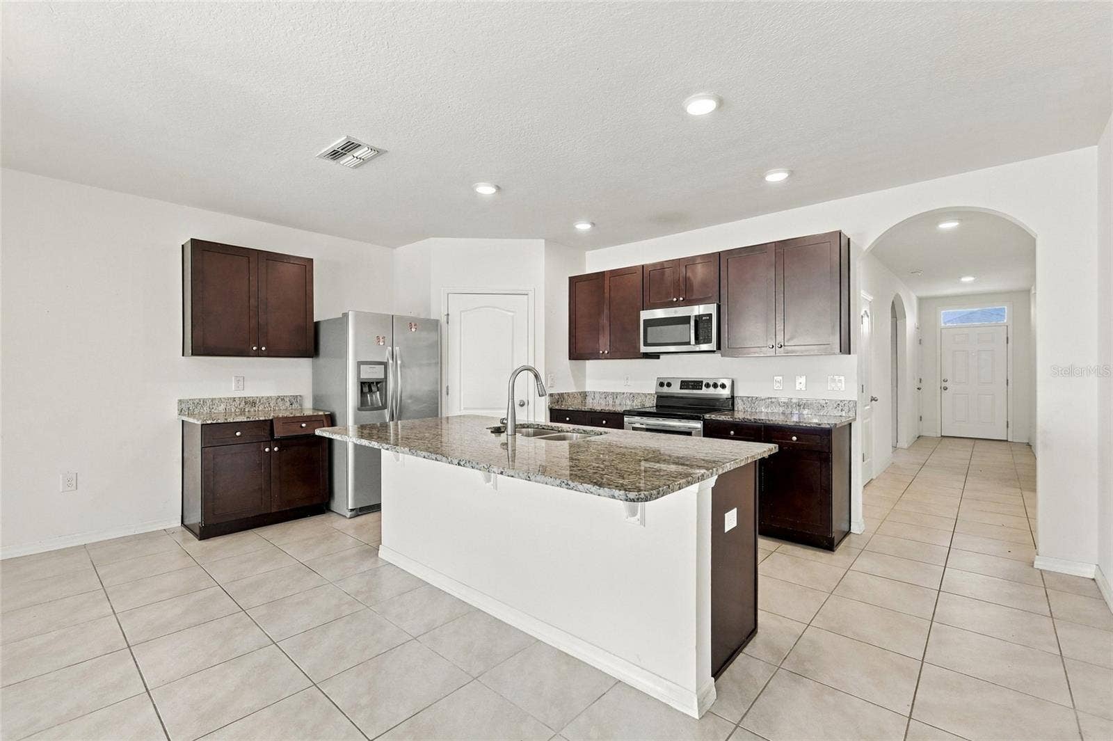 3132 COUNTRY CLUB CIRCLE, Winter Haven, FL 33881