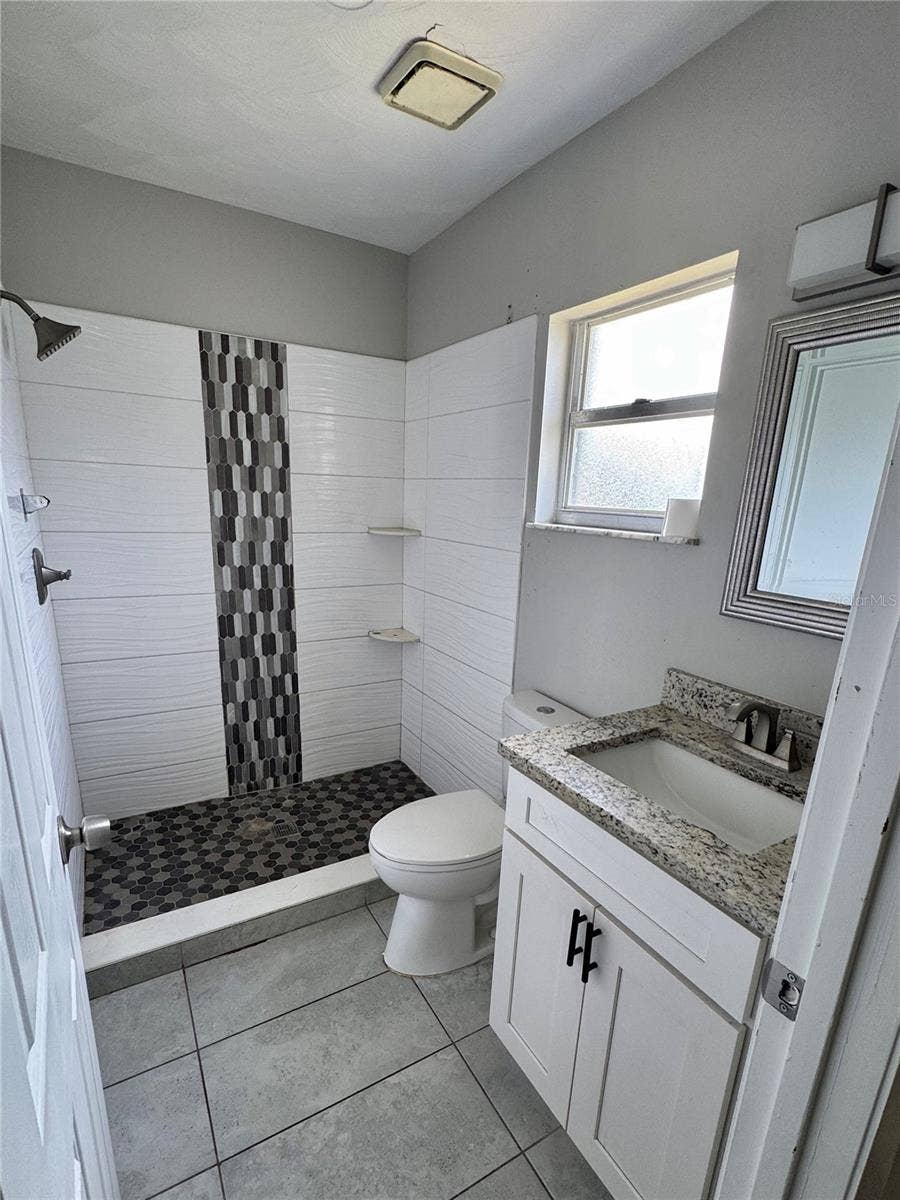 911 EXMOOR WAY, Lake Wales, FL 33853 Primary Bath