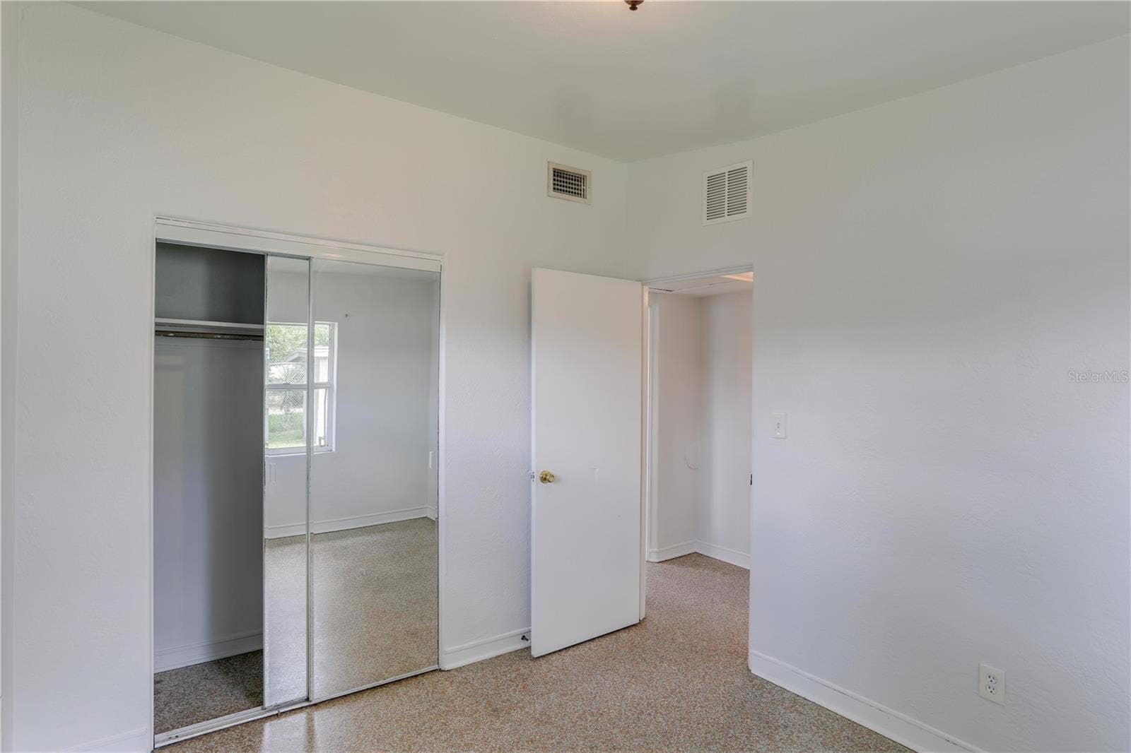 6410 CALYPSO DRIVE, Orlando, FL 32809 6410 CALYPSO DRIVE, Orlando, FL 32809