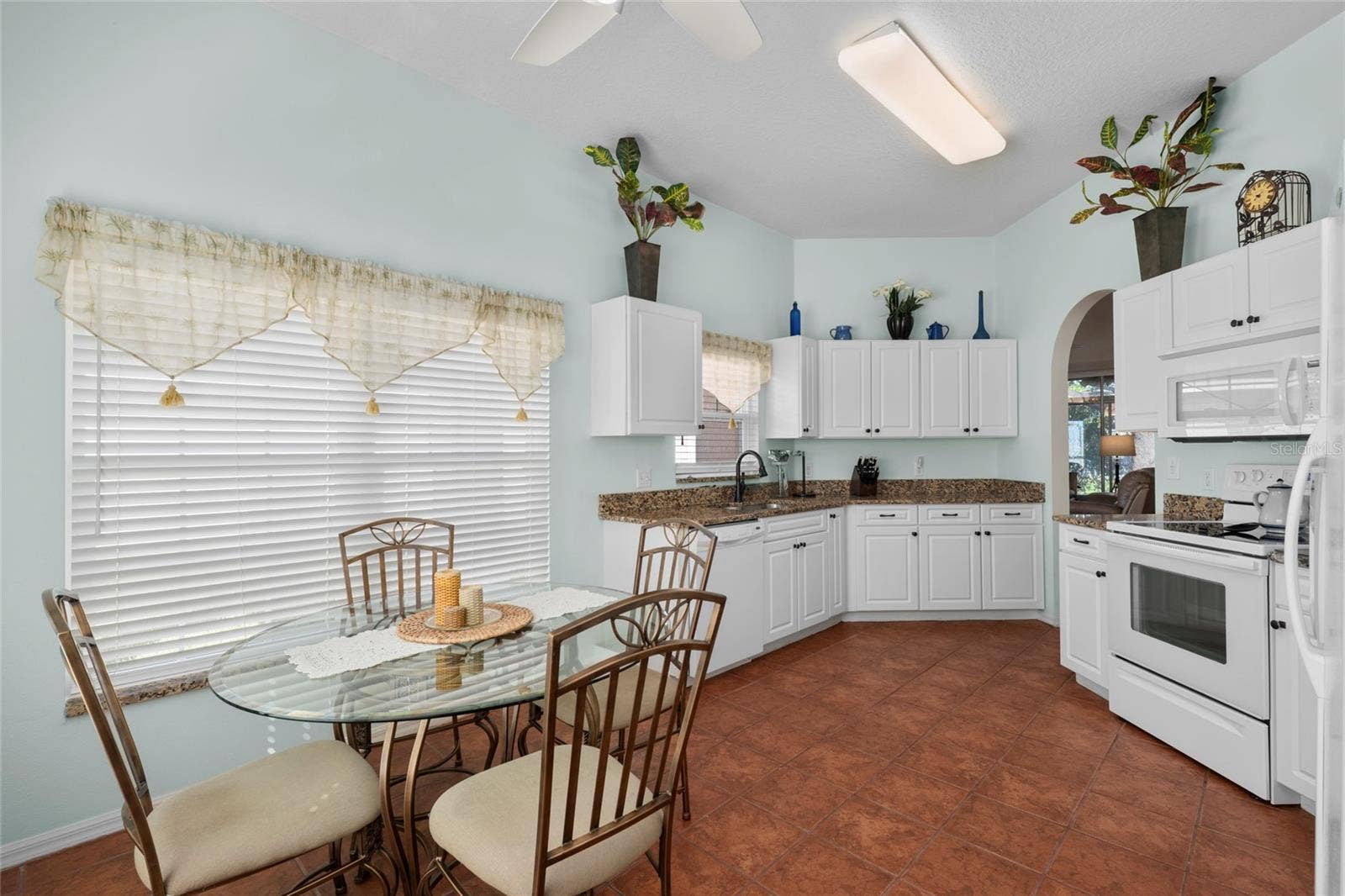 124 HIGH VISTA DRIVE, Davenport, FL 33837 124 HIGH VISTA DRIVE, Davenport, FL 33837