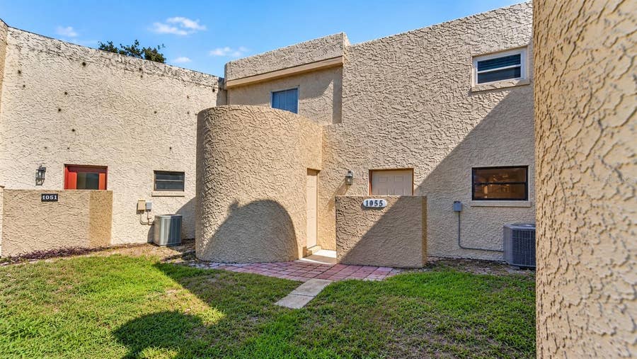 Property photo for 1055 ENCOURTE GREEN, Apopka, FL
