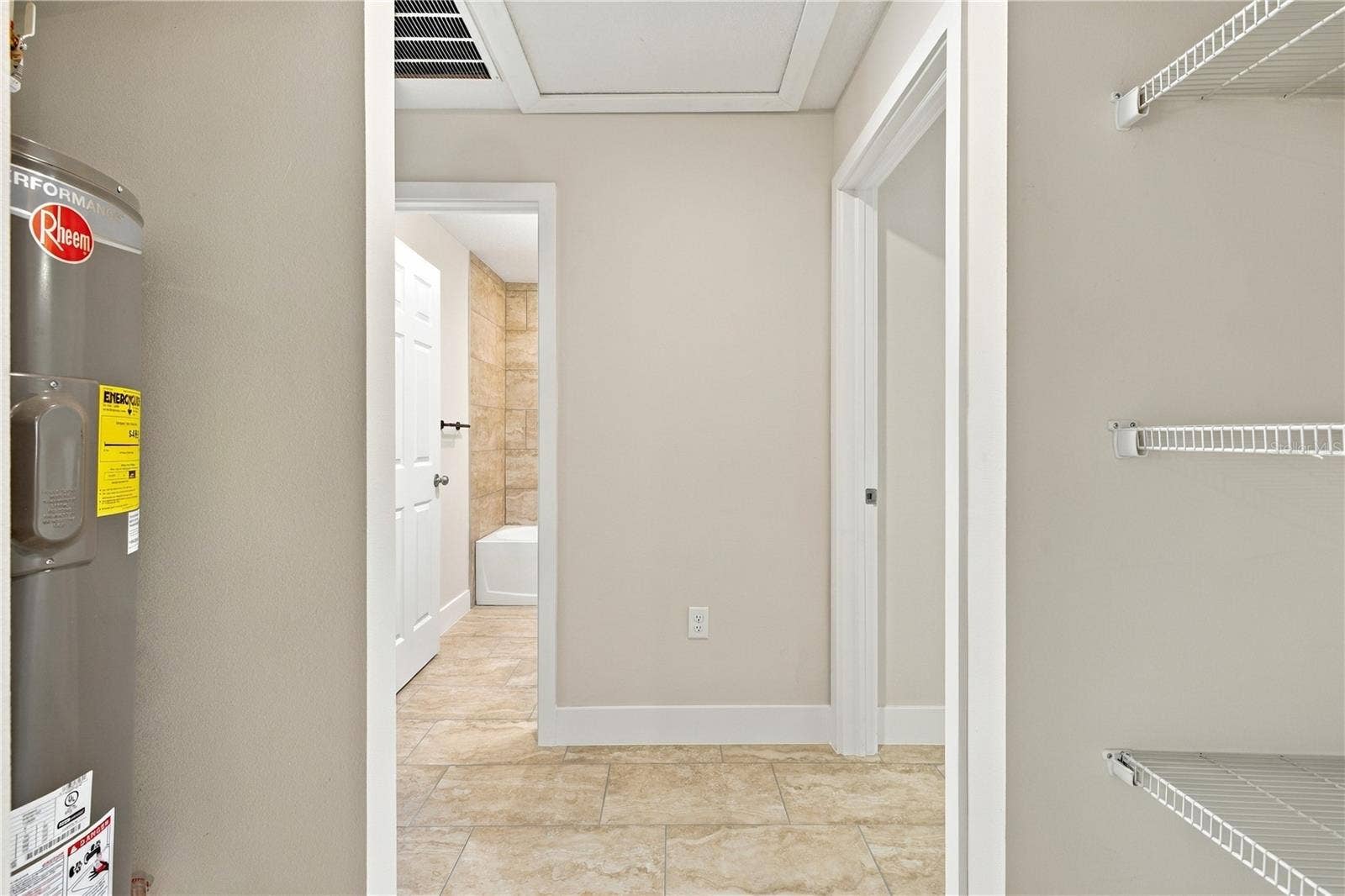 425 PEARL STREET, Lake Hamilton, FL 33851 UNIT 427