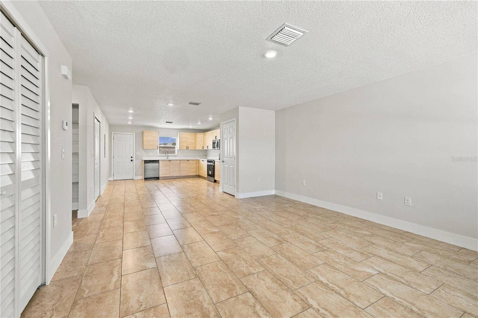 425 PEARL STREET, Lake Hamilton, FL 33851 UNIT 427