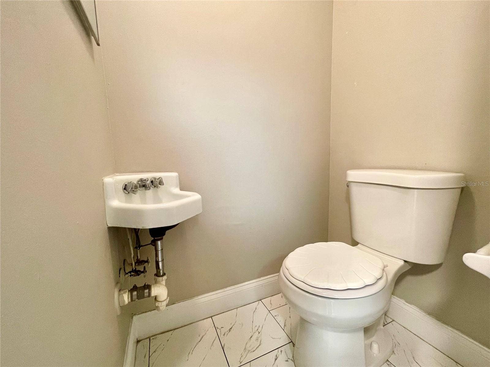 6073 AMBERLY TERRACE, #T13, Orlando, FL 32822 1/2 bathroom