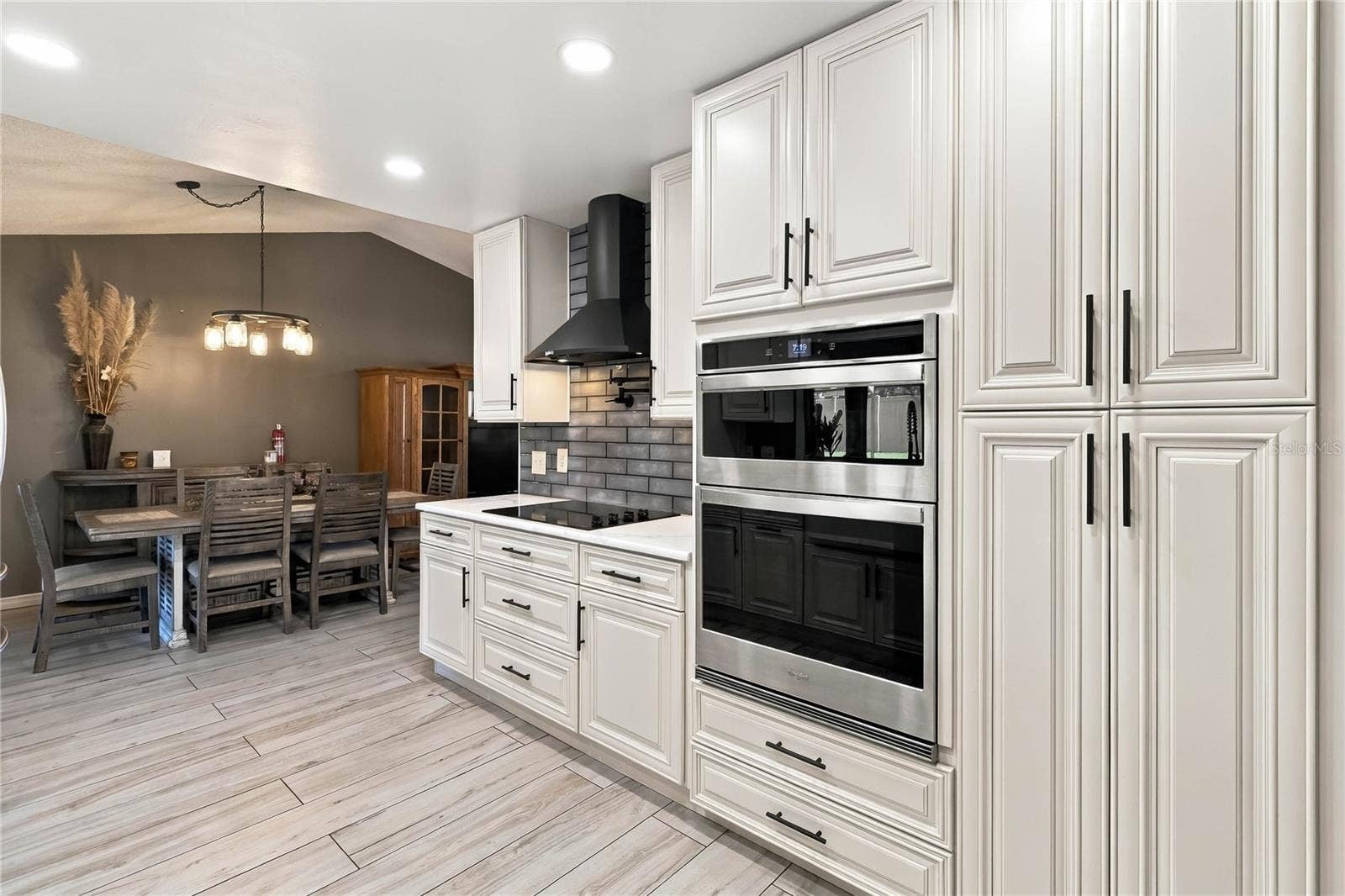 2490 ALBANY DRIVE, Kissimmee, FL 34758 2490 ALBANY DRIVE, Kissimmee, FL 34758