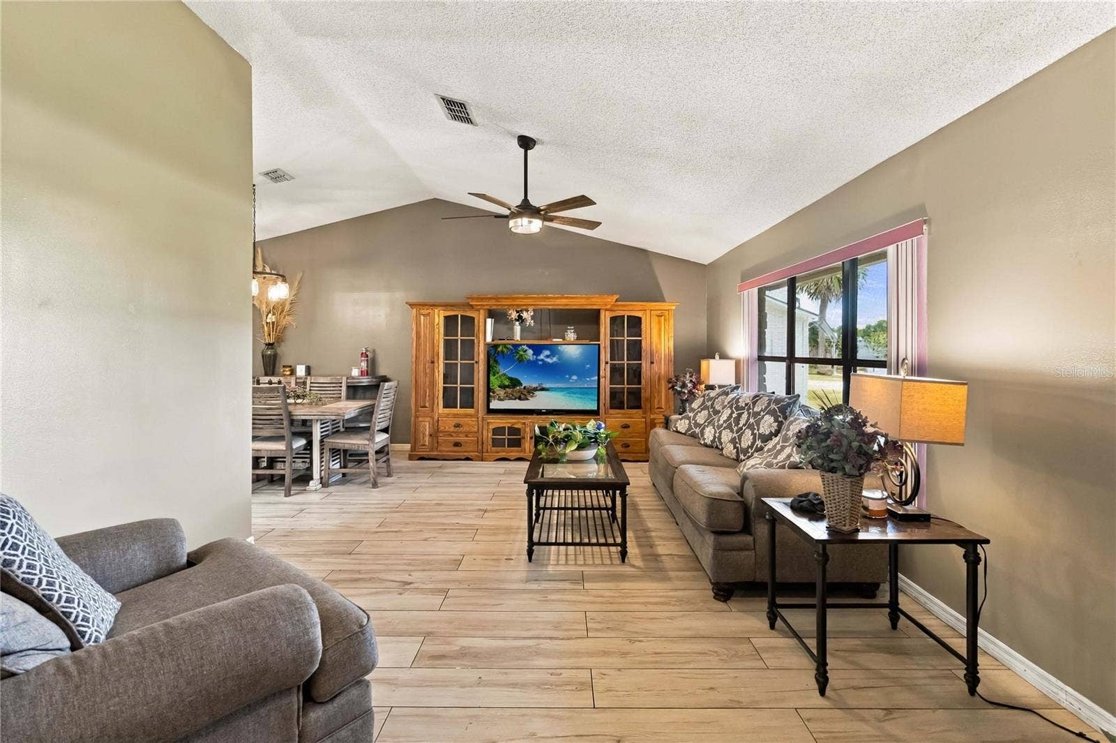2490 ALBANY DRIVE, Kissimmee, FL 34758 2490 ALBANY DRIVE, Kissimmee, FL 34758