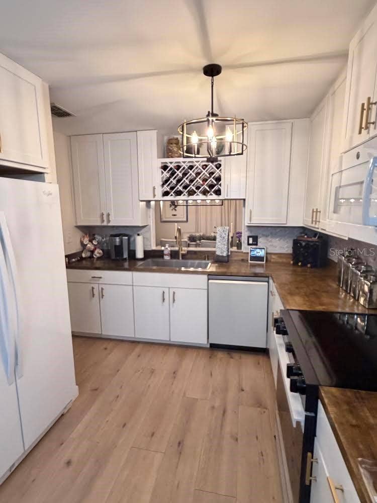 3538 ROLLINGBROOK STREET SW, Clermont, FL 34711 Kitchen