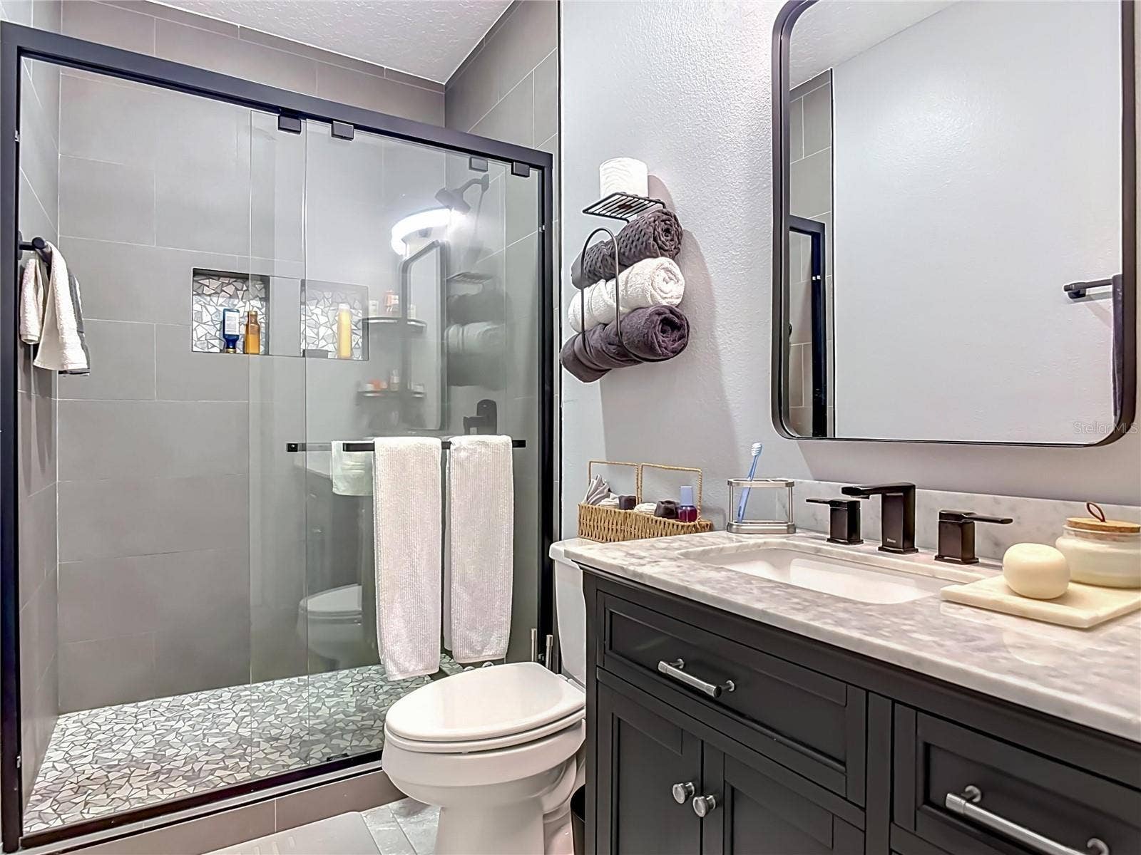 123 IVYDALE MANOR DRIVE, Deland, FL 32724 123 IVYDALE MANOR DRIVE, Deland, FL 32724