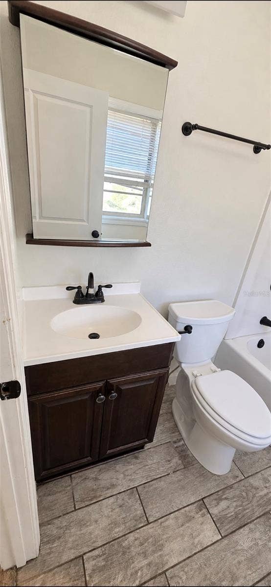 8007 MEADOWGLEN DRIVE, Orlando, FL 32810 8007 MEADOWGLEN DRIVE, Orlando, FL 32810