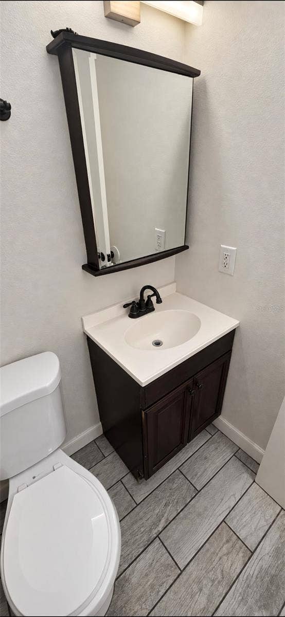8007 MEADOWGLEN DRIVE, Orlando, FL 32810 8007 MEADOWGLEN DRIVE, Orlando, FL 32810