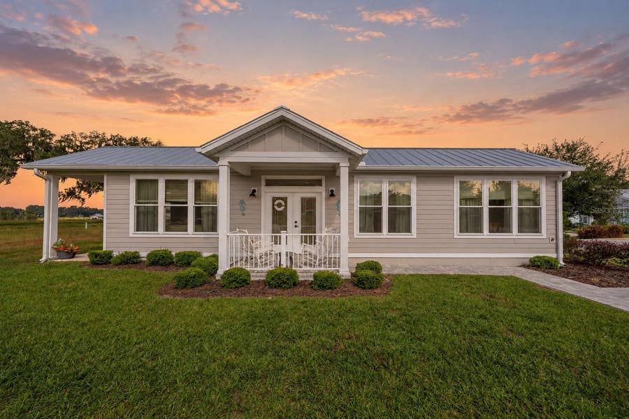 Property photo for 12077 LAKESHORE WAY, Oxford, FL