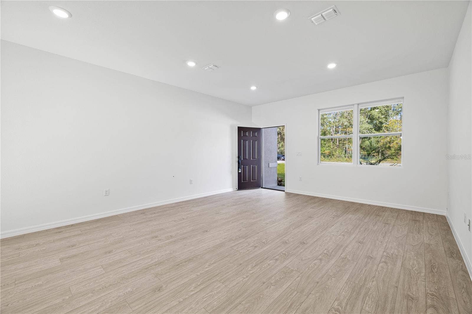 11177 N EASTER TERRACE, Citrus Springs, FL 34434