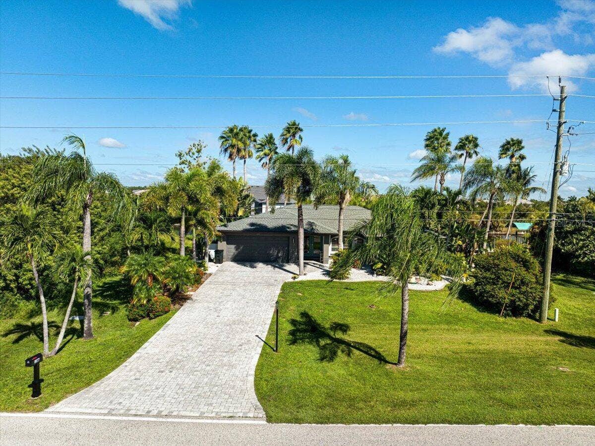 8877 CALUMET BOULEVARD, Port Charlotte, FL 33981 8877 CALUMET BOULEVARD, Port Charlotte, FL 33981