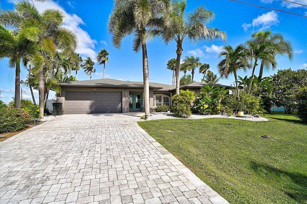 8877 CALUMET BOULEVARD, Port Charlotte, FL 33981 8877 CALUMET BOULEVARD, Port Charlotte, FL 33981