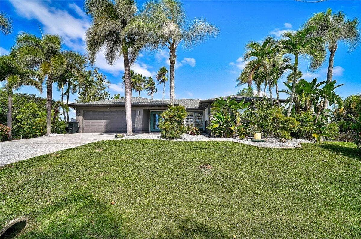 8877 CALUMET BOULEVARD, Port Charlotte, FL 33981 8877 CALUMET BOULEVARD, Port Charlotte, FL 33981