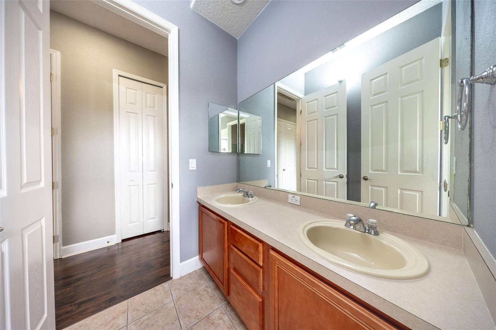 1726 ASTOR FARMS PLACE, Sanford, FL 32771 Upstairs jack-n-jill bathroom