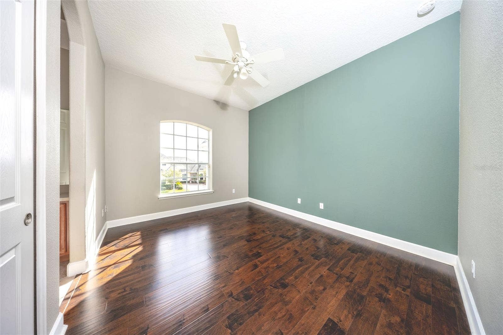 1726 ASTOR FARMS PLACE, Sanford, FL 32771 Upstairs bedroom with en suite jack-n-jill bathroom
