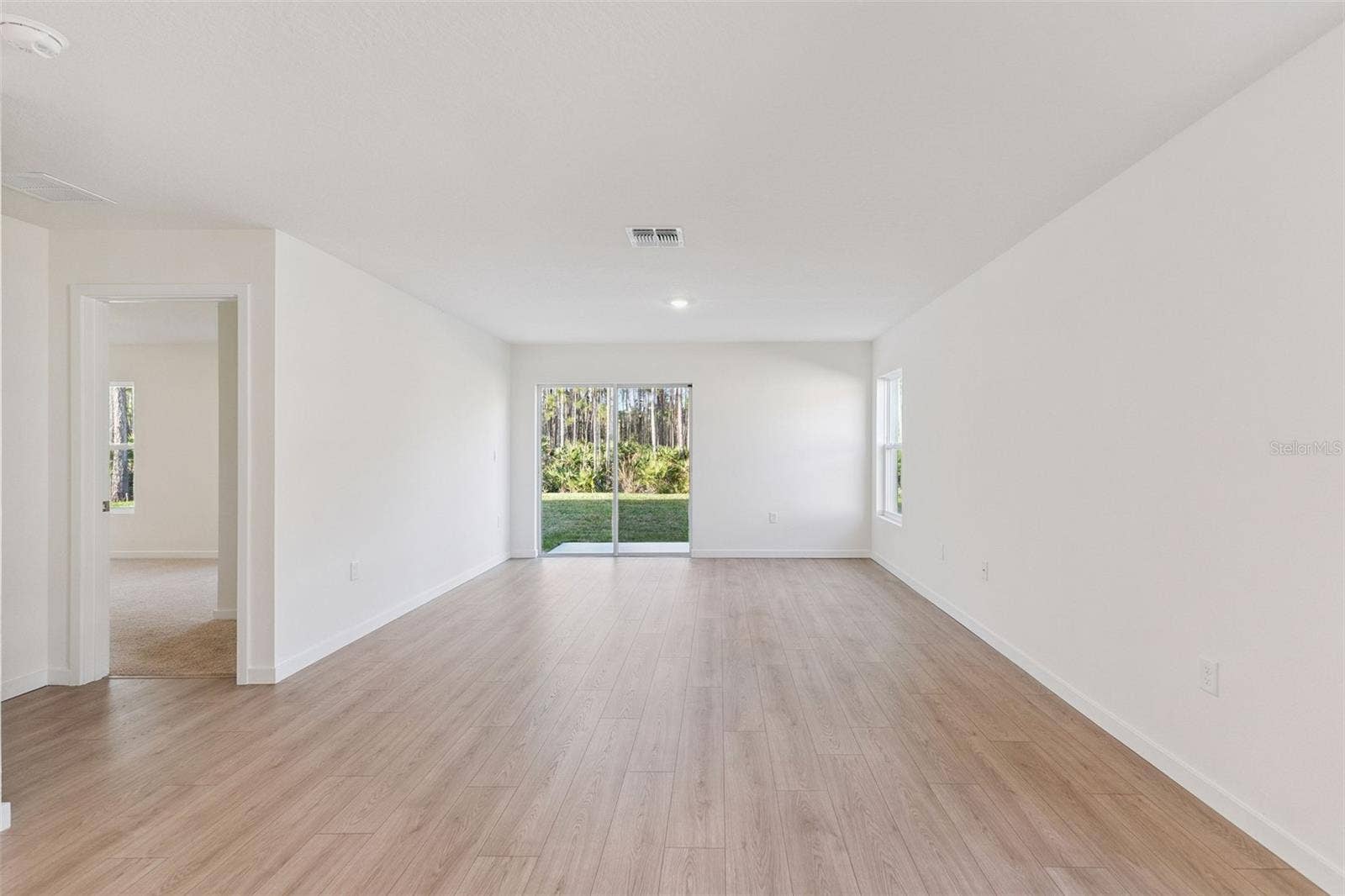 20 AMBERWOOD LANE, Ormond Beach, FL 32174 20 AMBERWOOD LANE, Ormond Beach, FL 32174