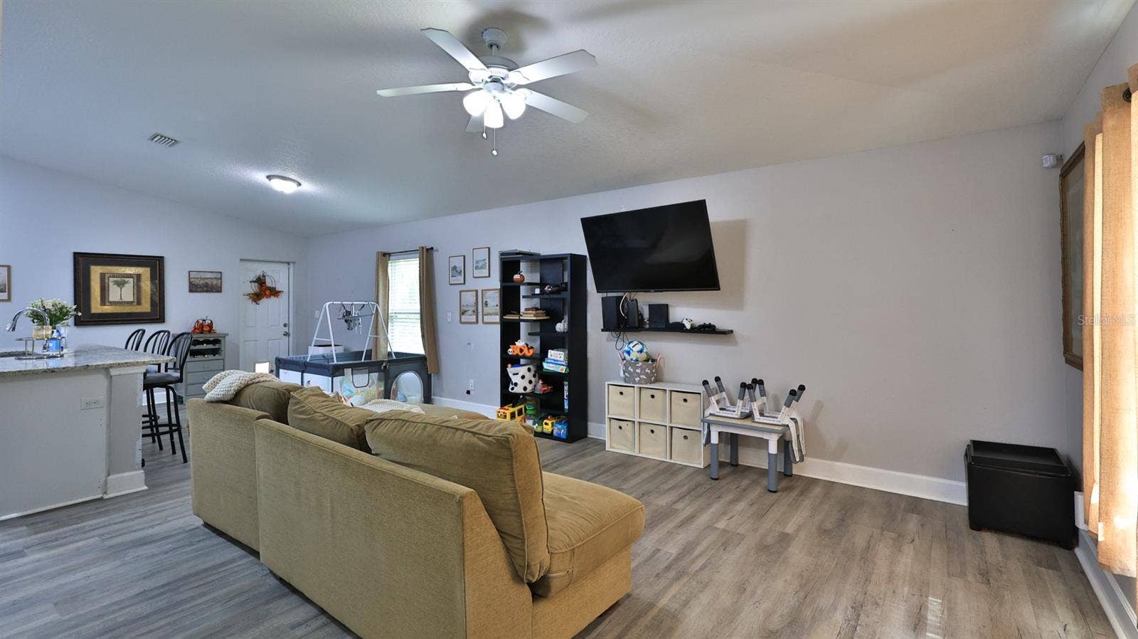 1565 SCHAUB AVENUE, Orange City, FL 32763 1565 SCHAUB AVENUE, Orange City, FL 32763