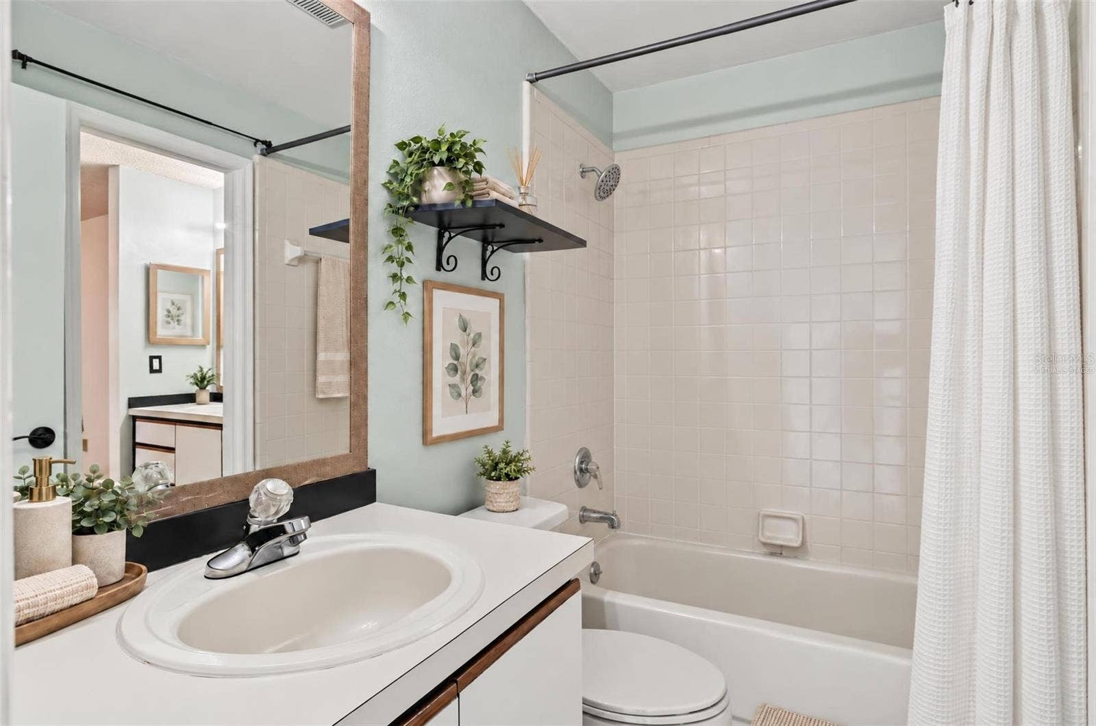 3117 SANDY SHORE LN, Kissimmee, FL 34743 Virtually Staged