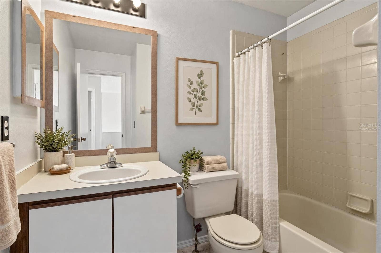 3117 SANDY SHORE LN, Kissimmee, FL 34743 Virtually Staged