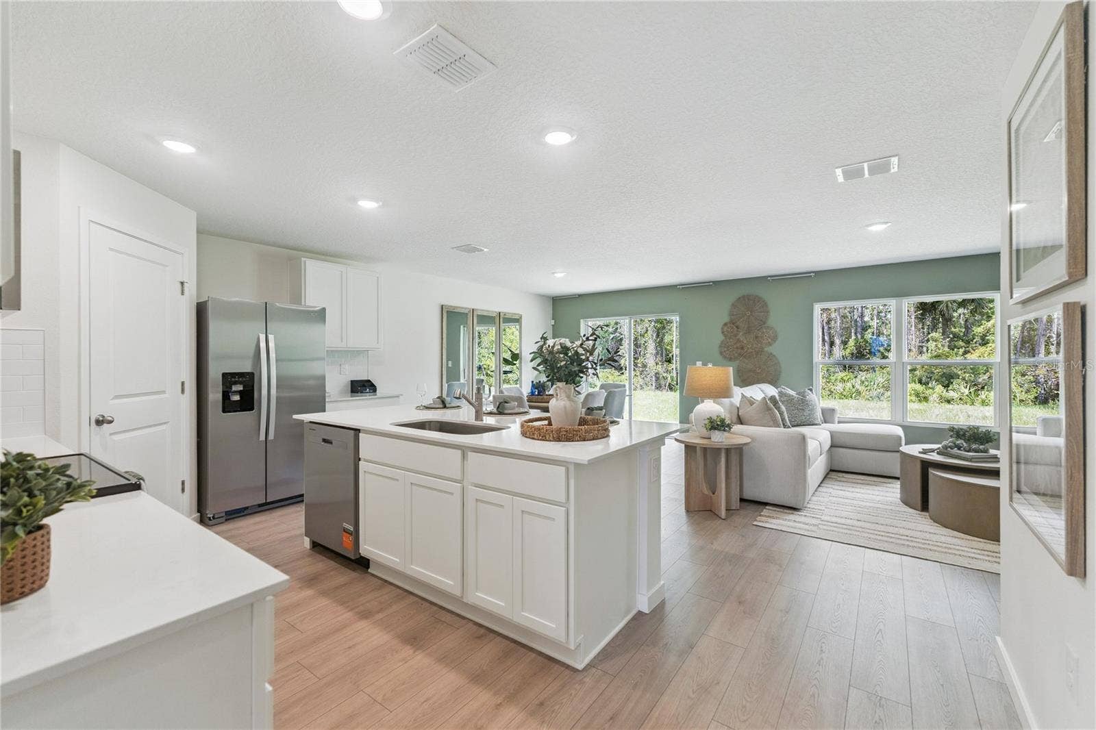 22 AMBERWOOD LANE, Ormond Beach, FL 32174 22 AMBERWOOD LANE, Ormond Beach, FL 32174